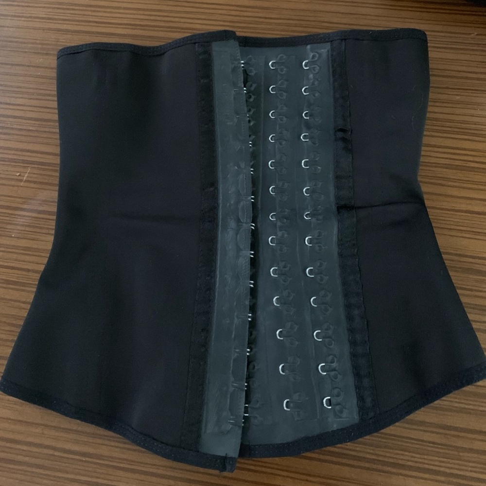 Waist shaperz waist trainer